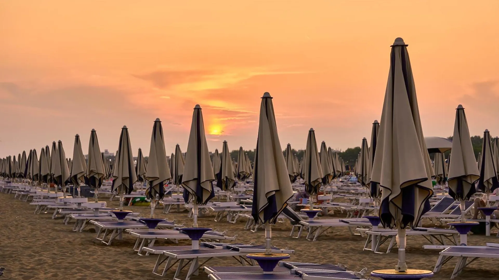 Beautiful Apartment With Sea View - Including Beach Place By Beahost Rentals Bibione Italy